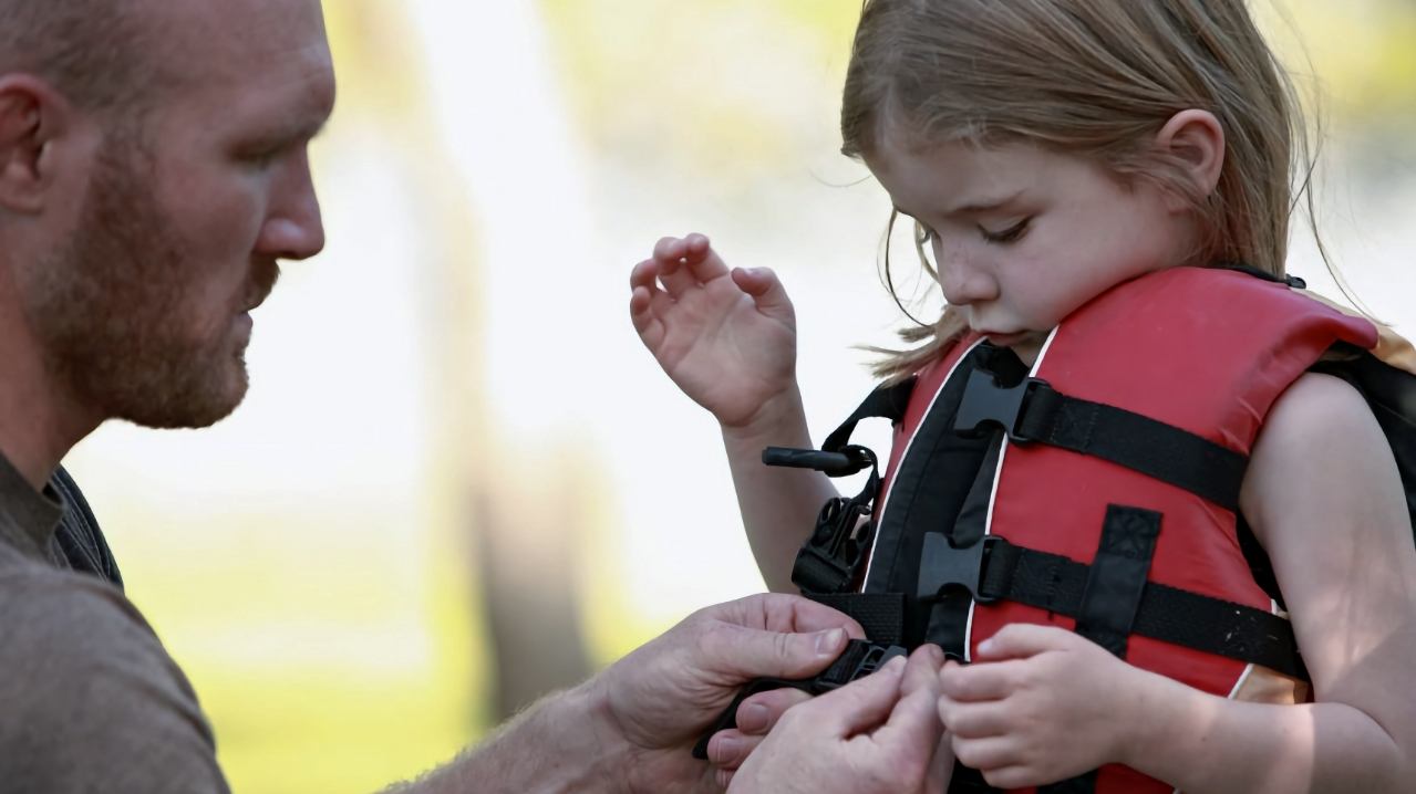 Safe and responsible Sailing: Essential Tips for Skippers